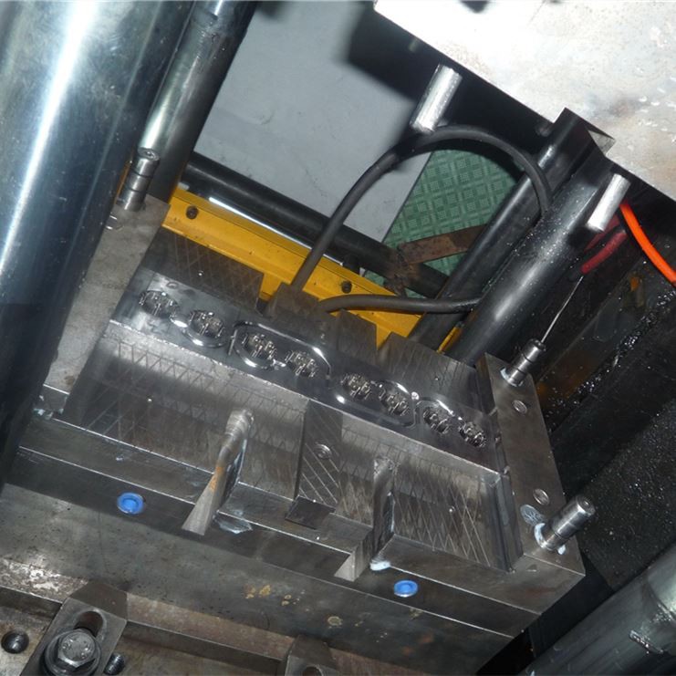 Matters needing attention in plastic raw materials